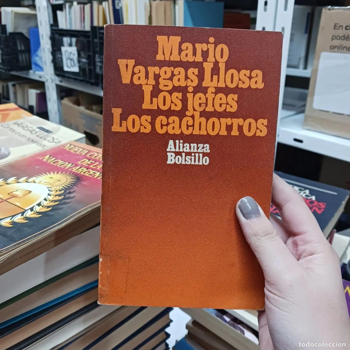 Livros em segunda m&atilde;o: Los jefes, los cachorros (det.) - Mario vargas Llosa