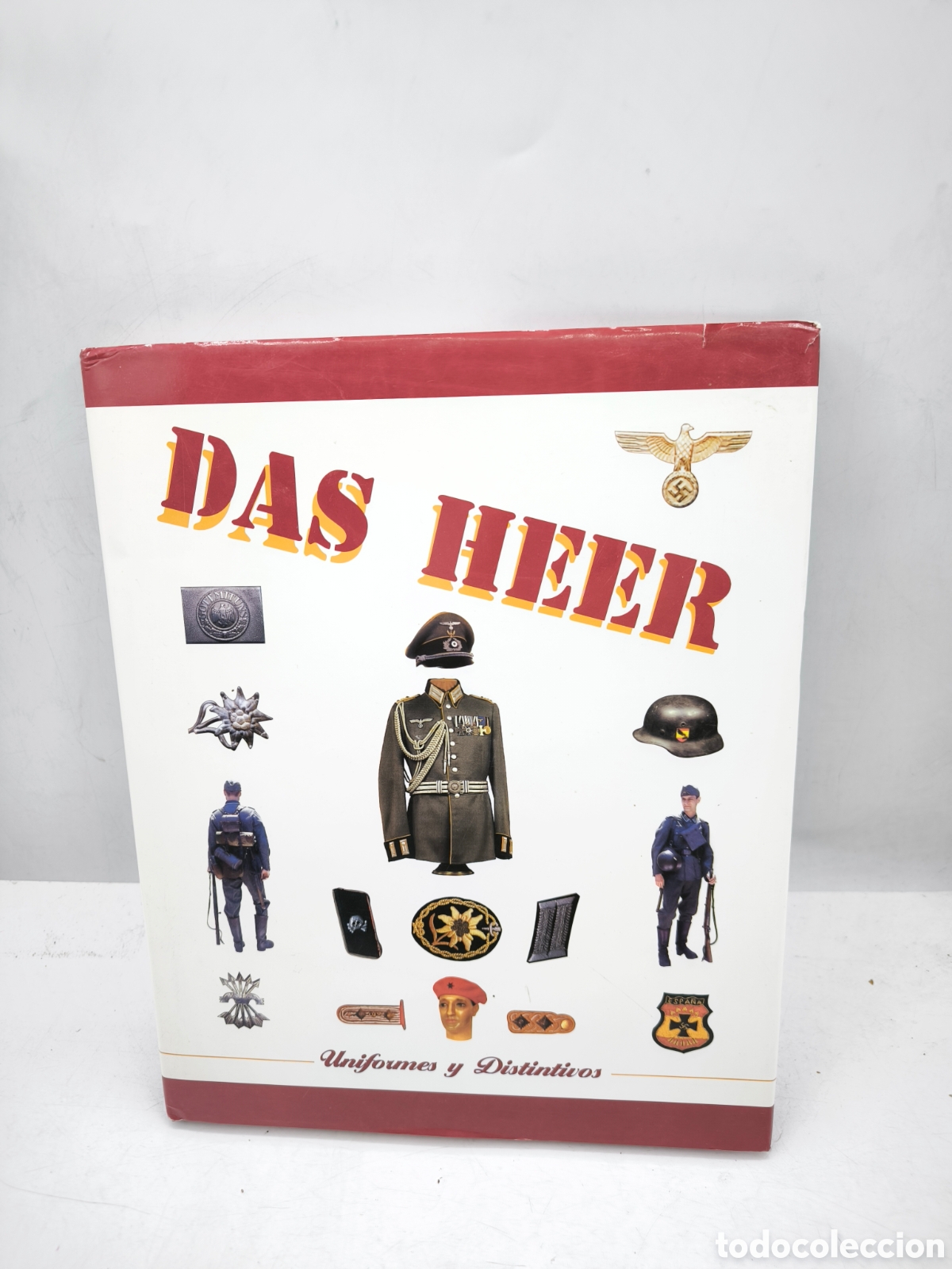 Libri di seconda mano: Das Herr Uniformes y distintivos.