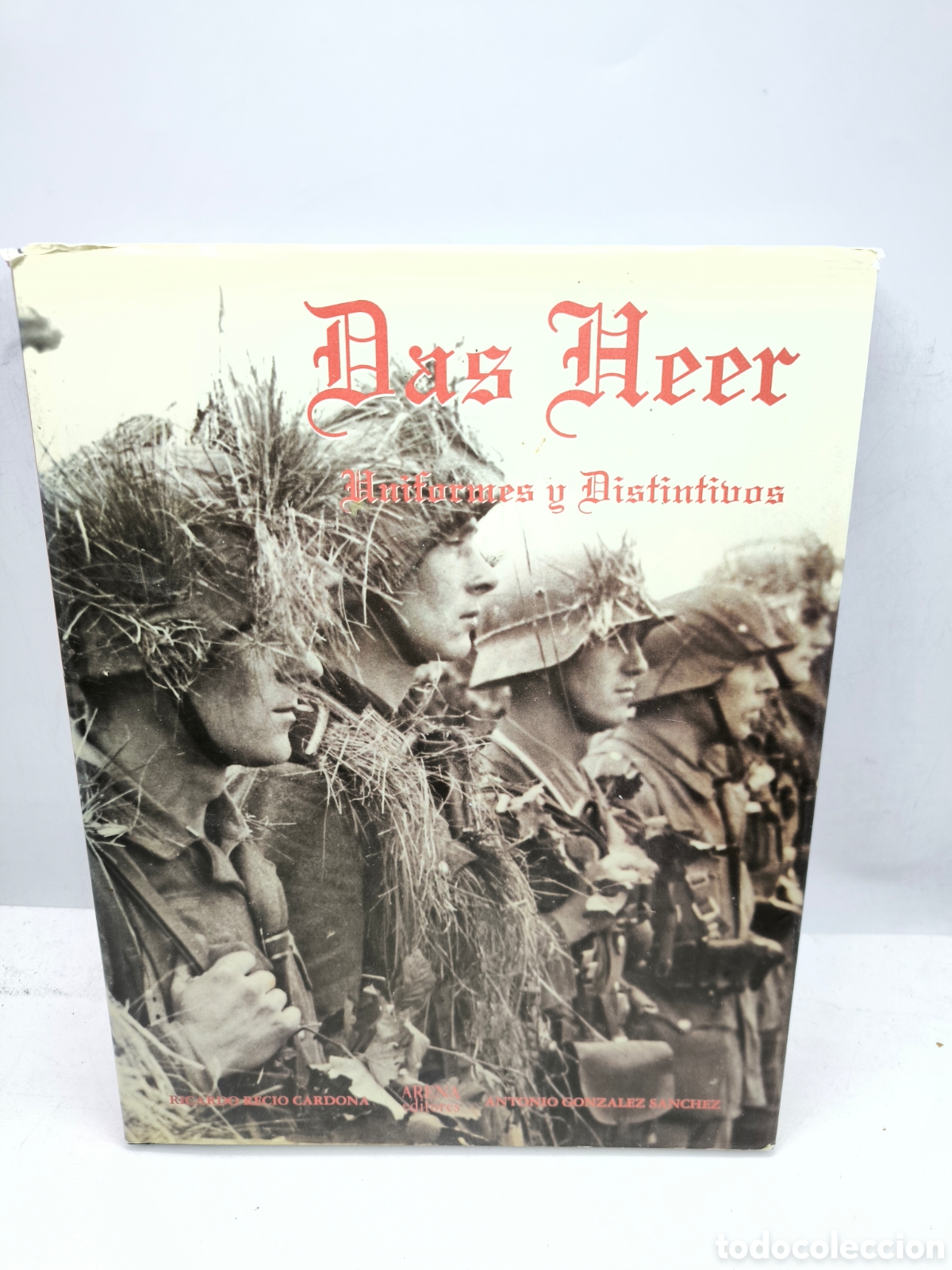 Libri di seconda mano: Das Herr Uniformes y distintivos.