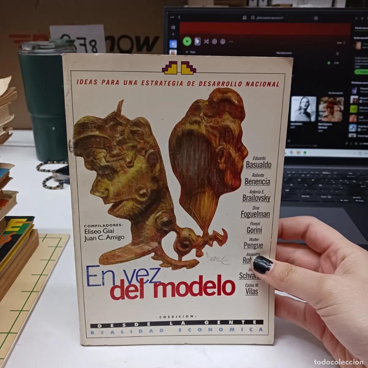 Livres: En vez del modelo - VVAA