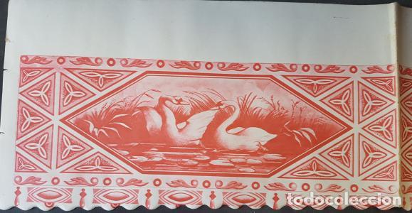 Libros: Cenefa Alacena motivo cisnes color rojo. 58'5x11 cms. M&aacute;s 4'5 cms de margen blanco. - :