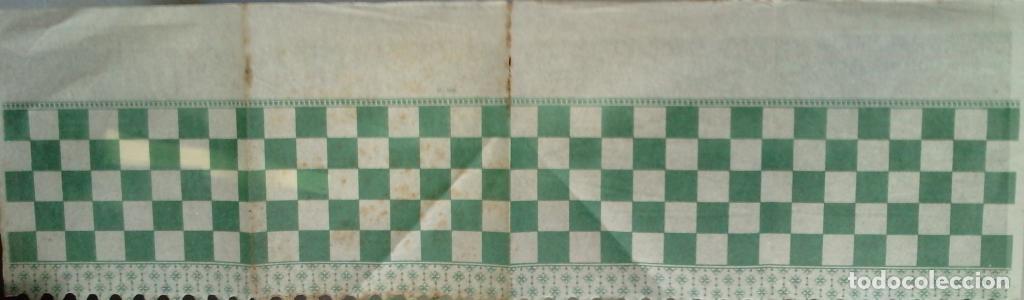 Libros: Cenefa Alacena motivo tablero ajedrez color verde. 63x12 cms. M&aacute;s 5'5 cms de margen blanco. - :