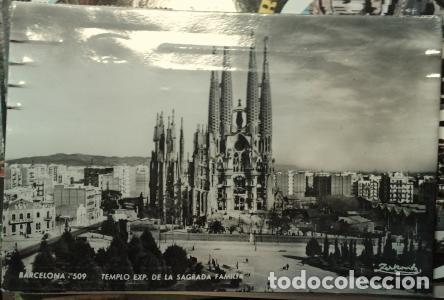 Libros: Barcelona 509. Templo exp. de la Sagrada Familia. Foto Zerkowitz. Circulada, tres sellos, 2 de 10 cm