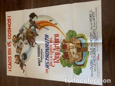 Livros em segunda m&atilde;o: CARTEL DE CINE UN ASTRONAUTA EN LA CORTE DEL REY ARTURO. WALT DISNEY. 70X100 CM APROX. - :