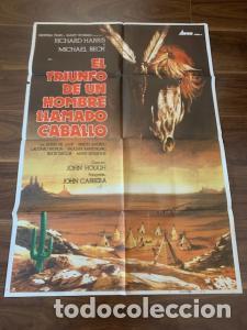 Livros em segunda m&atilde;o: CARTEL DE CINE EL TRIUNFO DE UN HOMBRE LLAMADO CABALLO. RICHARD HARRIS. MICHAEL BECK. 70X100 CM APRO