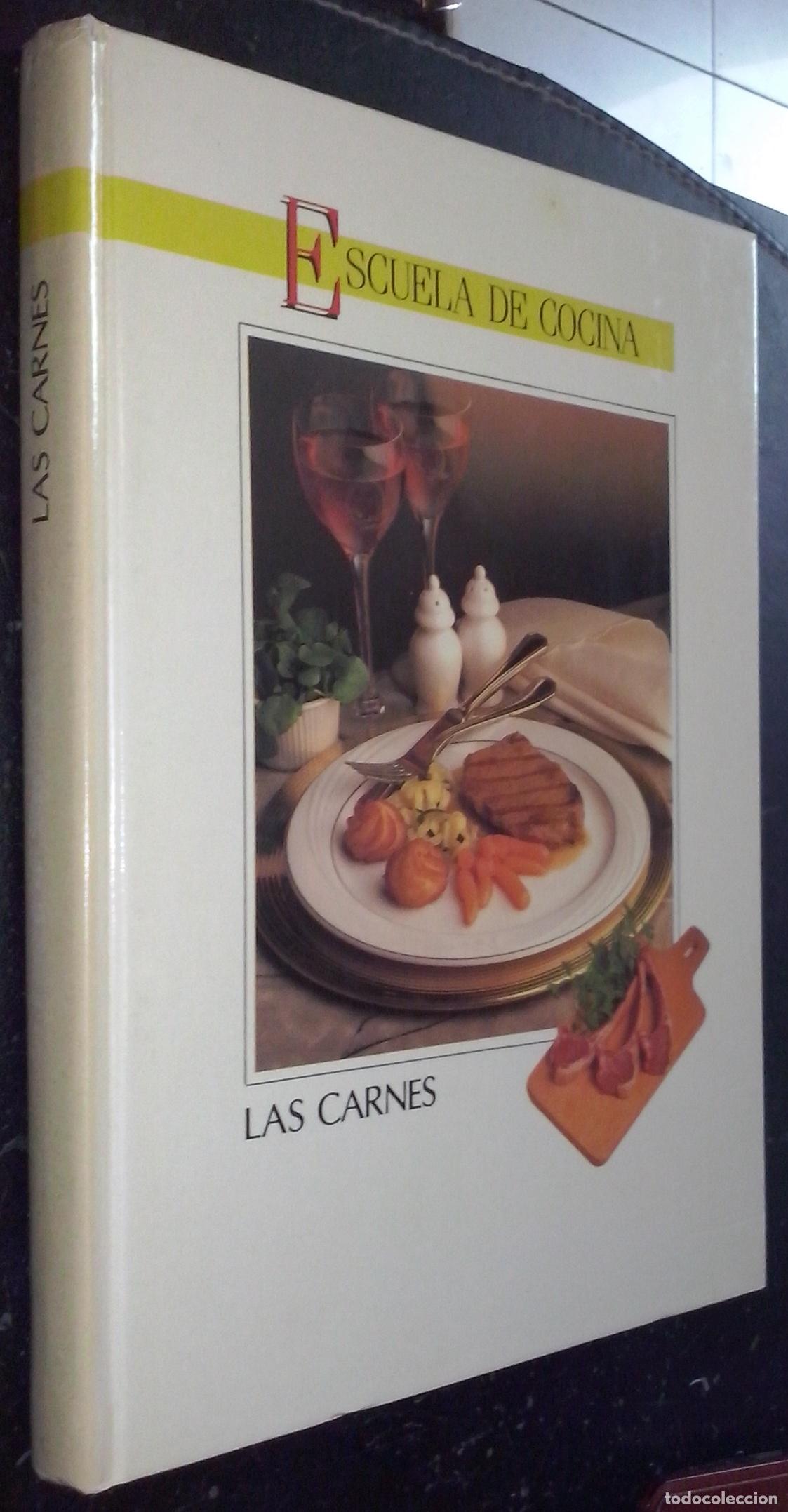 Libri di seconda mano: Escuela de cocina. Las carnes - AA. VV.: