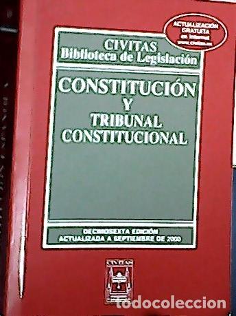 Libri di seconda mano: Constituci&oacute;n y Tribunal Constitucional - Autores varios: