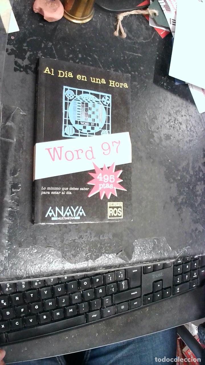 Libri di seconda mano: Word 97. Al d&iacute;a en una hora - Delgado Cabrera, Jos&eacute; Mar&iacute;a: