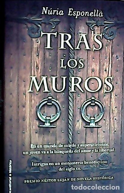 Libri di seconda mano: Tras los muros - Esponell&agrave; Puiggermanal, N&uacute;ria :