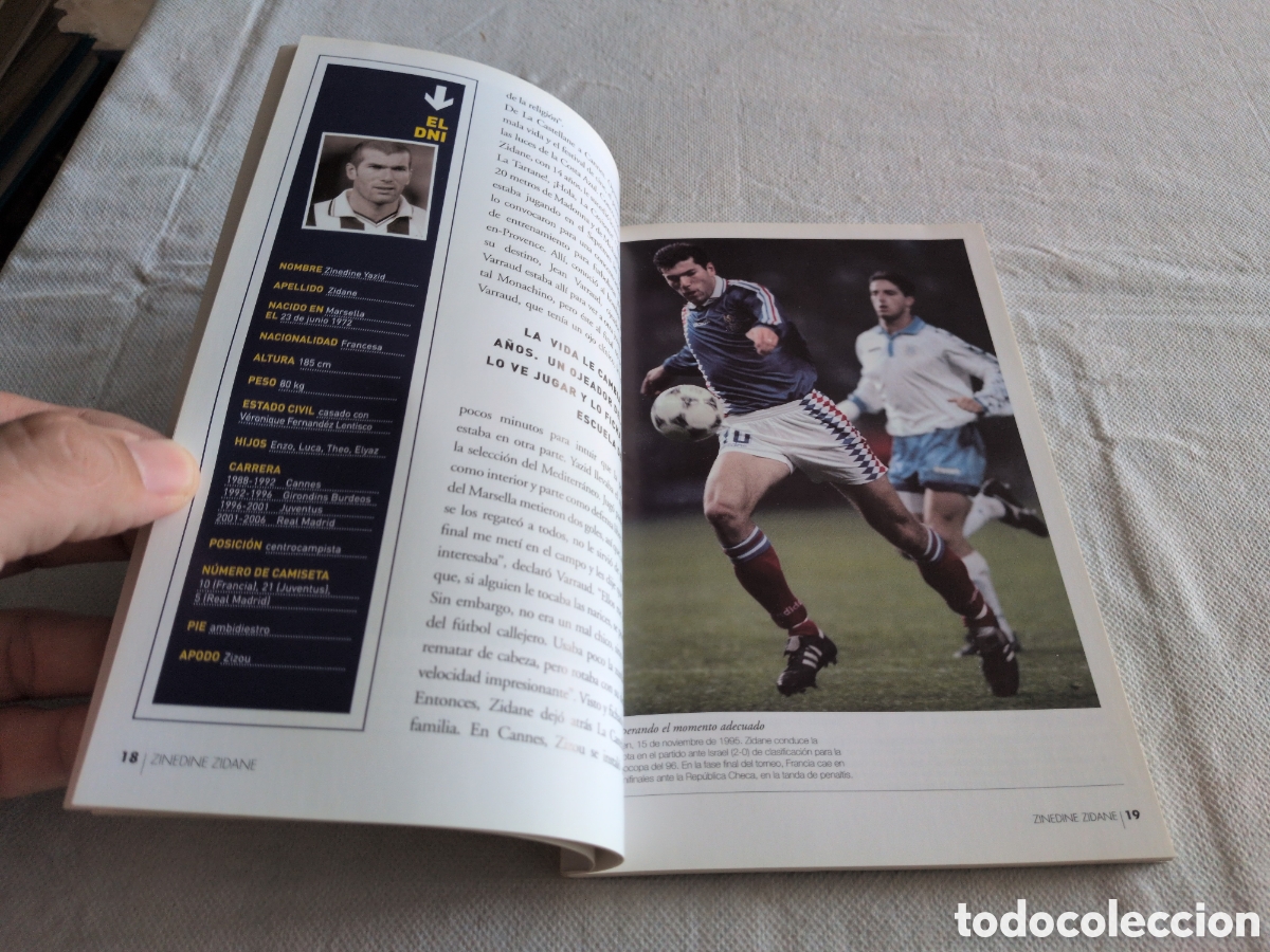 Libros: Lote de 2 libros. Genios del bal&oacute;n. Zidane y Ra&uacute;l. Marca - Foto 8