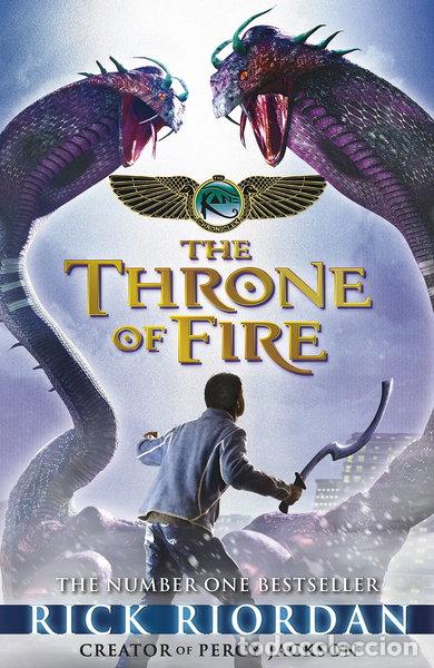 books: The Throne of Fire- 9780141335650
