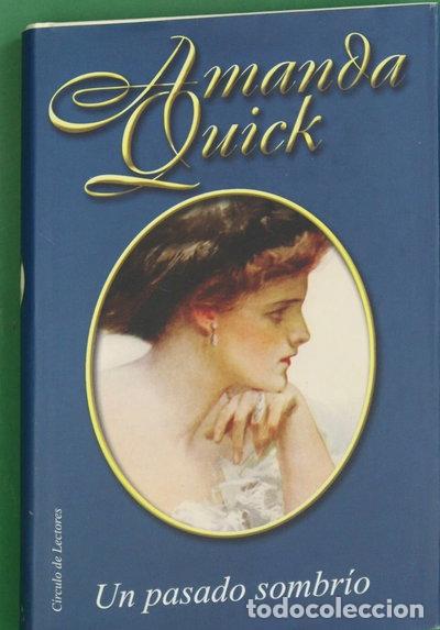 Livros em segunda m&atilde;o: Un pasado sombr&iacute;o- 9788467201987