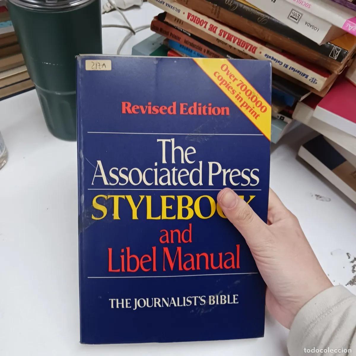 books: The associated press stylebook and Libel manual - VVAA