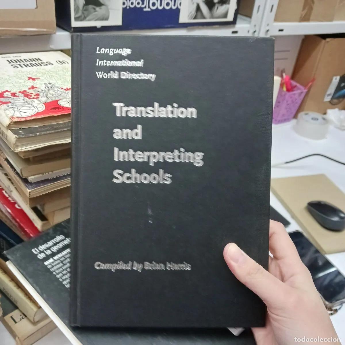 books: Translation and intepreting schools - VVAA