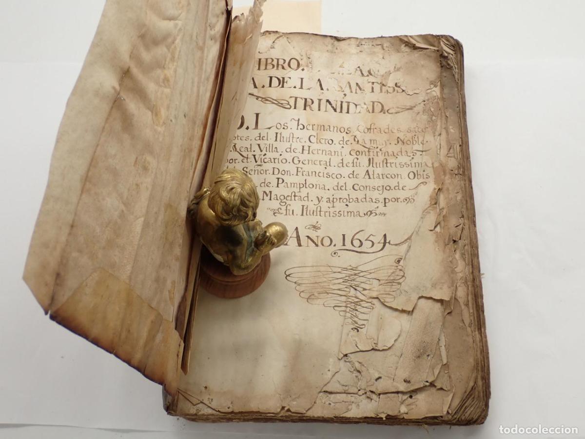 Libri di seconda mano: Libro de actas de la cofrad&iacute;a de la Sant&iacute;sima Trinidad de los hermanos cofrades sacerdotes del Ilust
