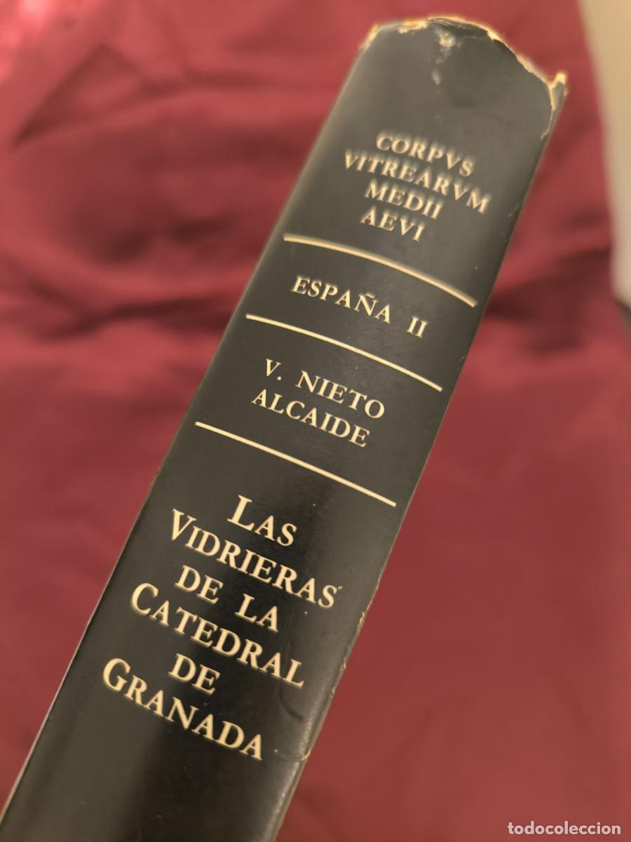Libros: LAS VIDRIERAS DE LA CATEDRAL DE GRANADA - V&iacute;ctor Nieto Alcaide - Foto 3