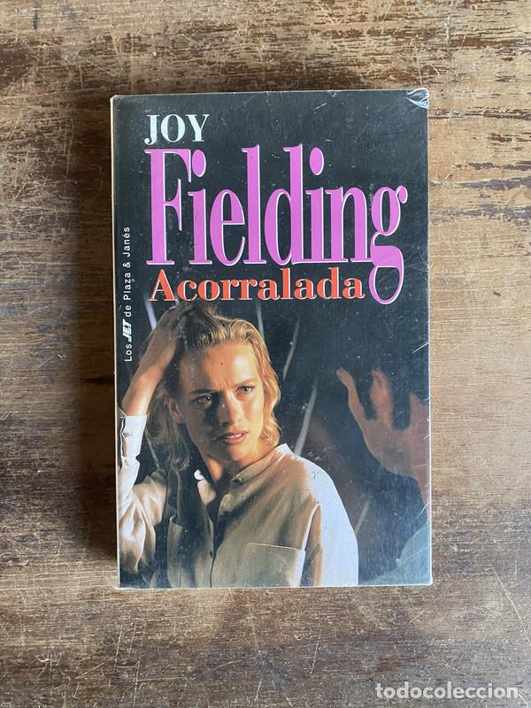 Libros: Acorralada - Fielding Joy - Foto 1