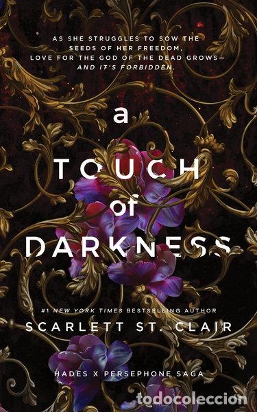 B&uuml;cher: A Touch of Darkness- 9781728261706