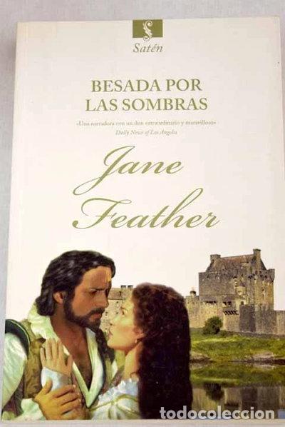 Libros: Besada por las sombras- 9788498676716