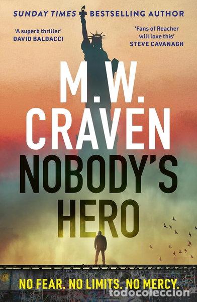 Livros em segunda m&atilde;o: Nobody's Hero- 9781408717639