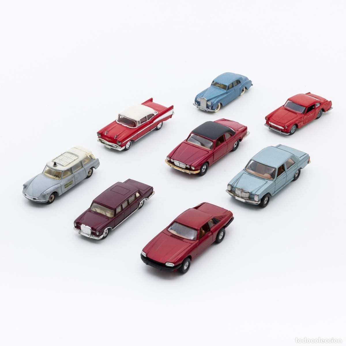 Livres: Juguetes - Maquetas - 8 coches en miniatura