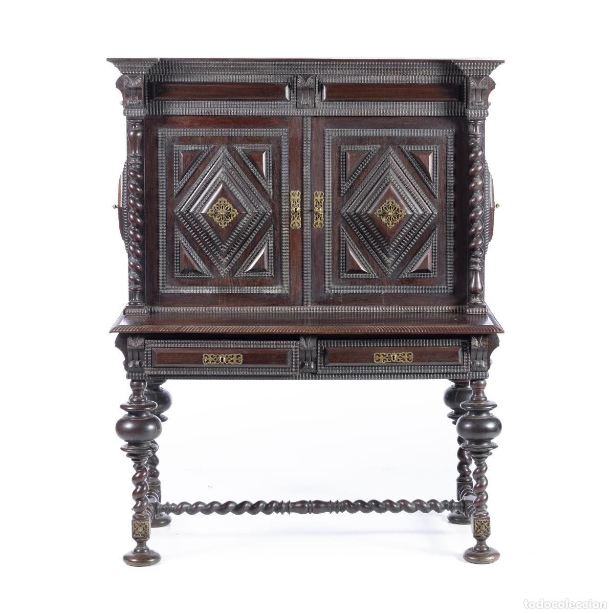 Livros em segunda m&atilde;o: Muebles - Armario de madera retorcida y curvada, de palisandro - siglo XIX