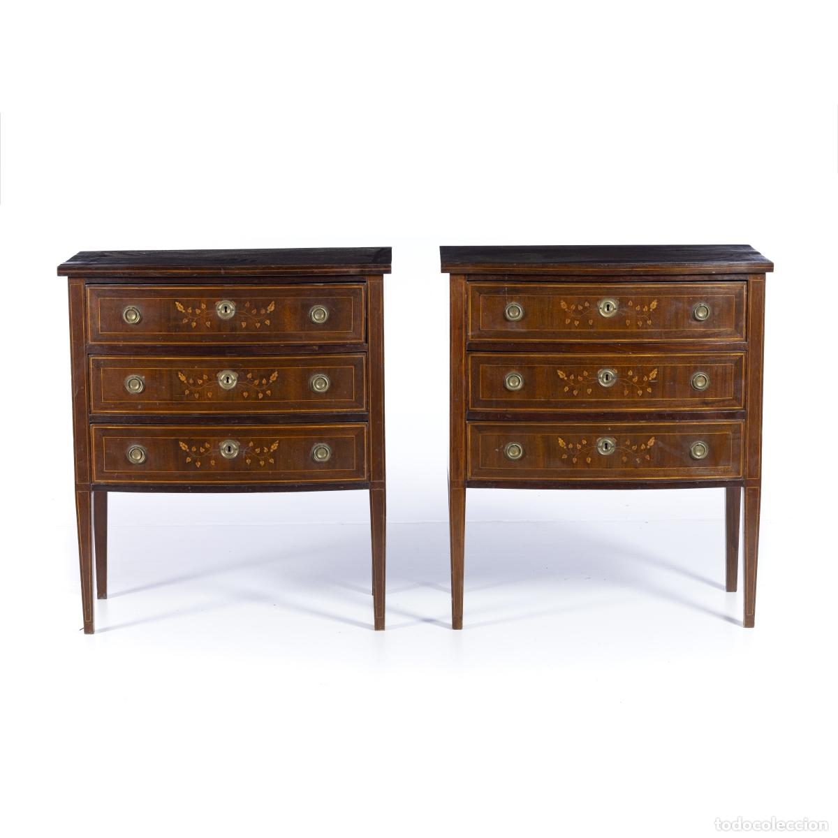 Libri di seconda mano: Muebles - Par de c&oacute;modas al estilo D. Maria