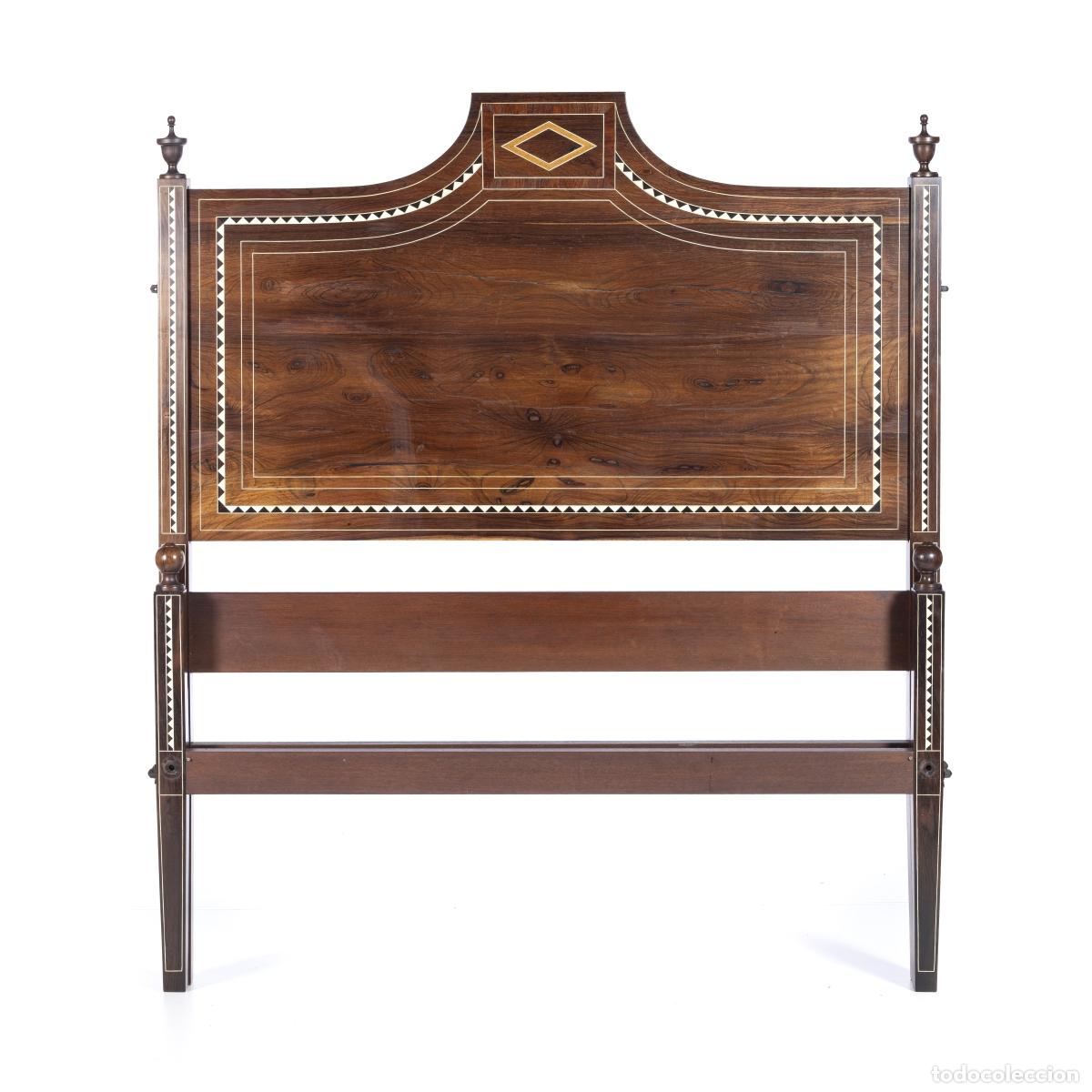 Livros em segunda m&atilde;o: Muebles - Cama D. Maria, en palisandro.