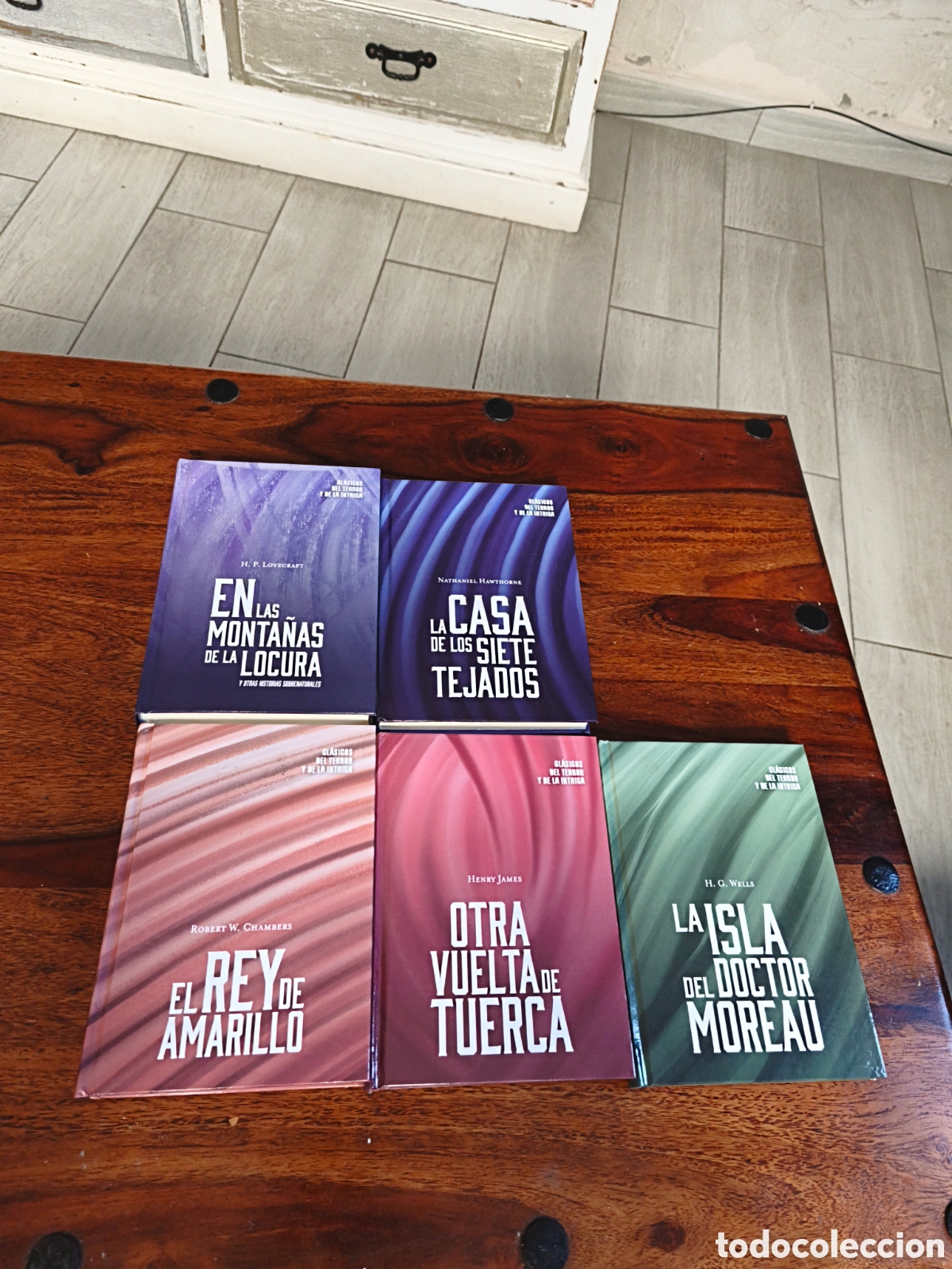 Libri di seconda mano: 5 libros cl&aacute;sicos del terror y de la intriga