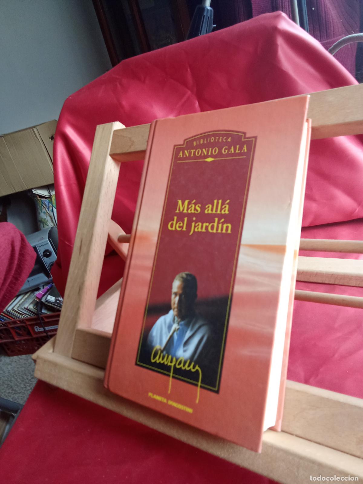 books: M&aacute;s all&aacute; del jard&iacute;n. Antonio Gala L.28105-1008