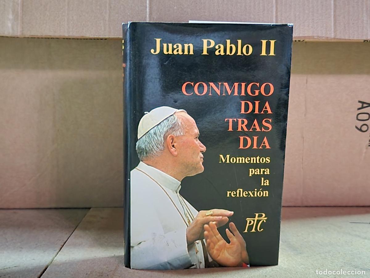 Livros em segunda m&atilde;o: JUAN PABLO II. CONMIGO DIA TRAS DIA. MOMENTOS PARA LA REFELXION.