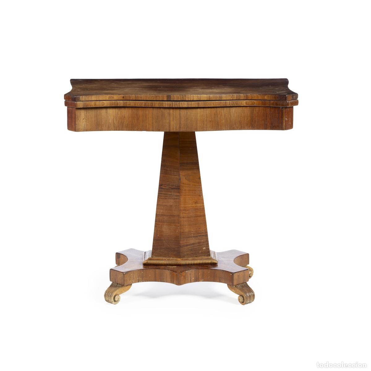 Livros em segunda m&atilde;o: Mobiliario - Mesa de juegos de madera oleica - Siglo XIX