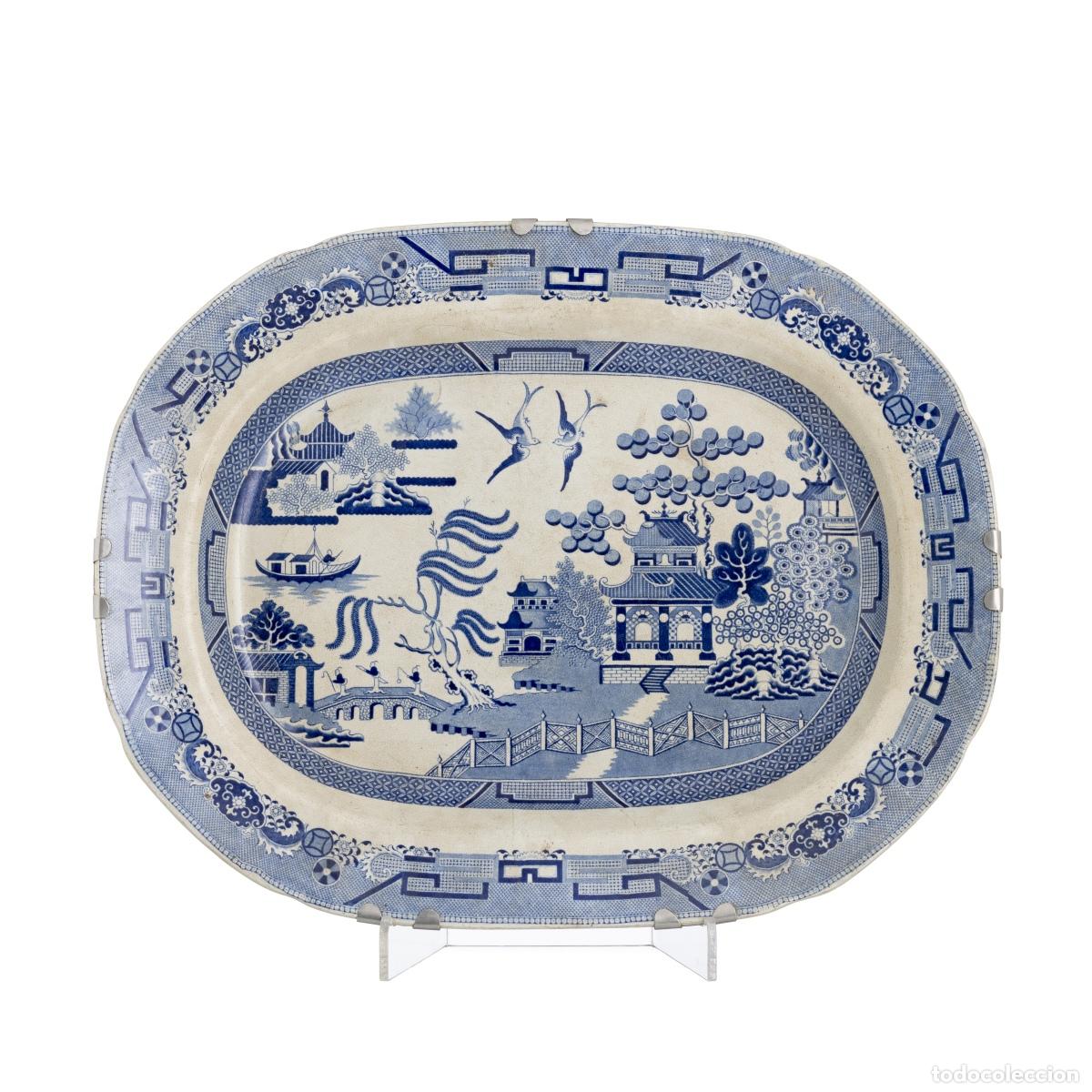 Libros: Plato de loza de Staffordshire - Siglo XIX (56 cm)