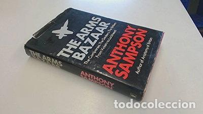 Libri di seconda mano: The Arms Bazaar- 9780340213315