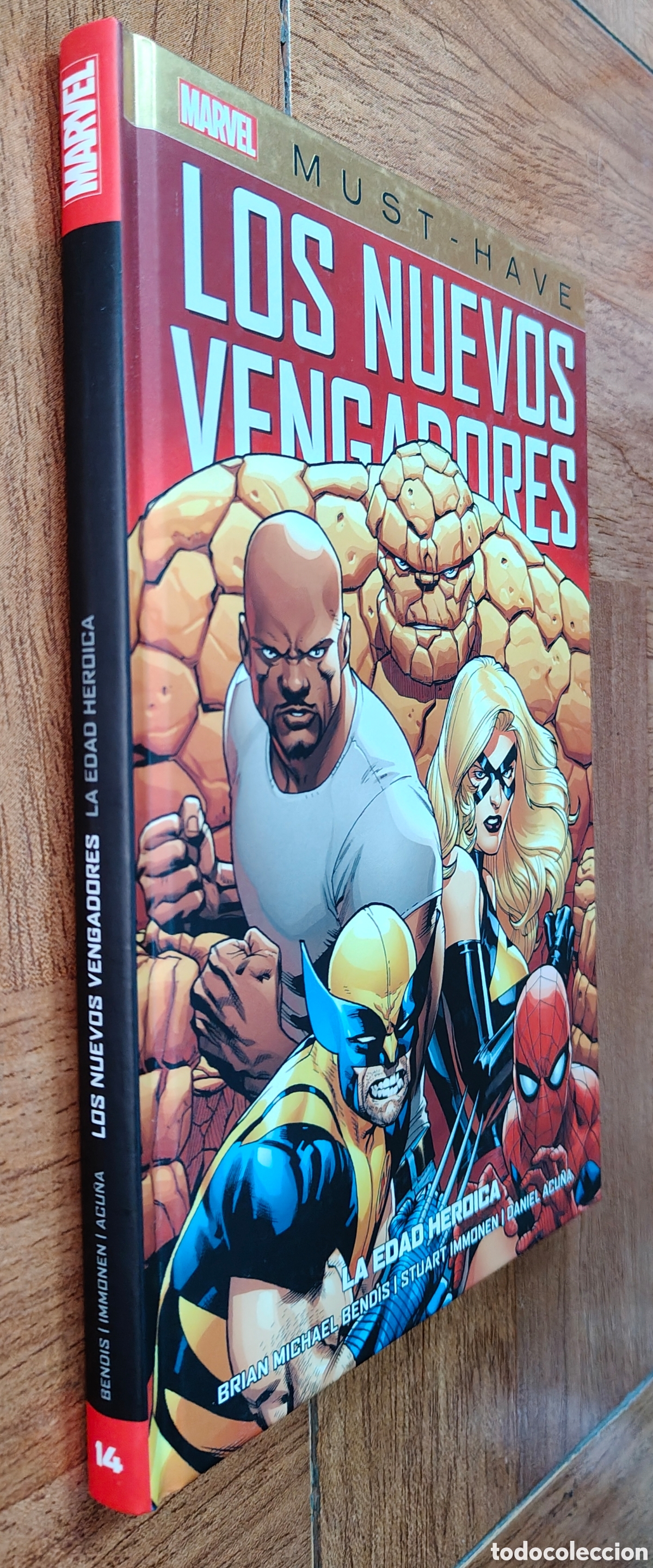 Livres: Marvel Must-Have. Los Nuevos Vengadores 14: La Edad Heroica - Brian Michael Bendis / Daniel Acu&ntilde;a /