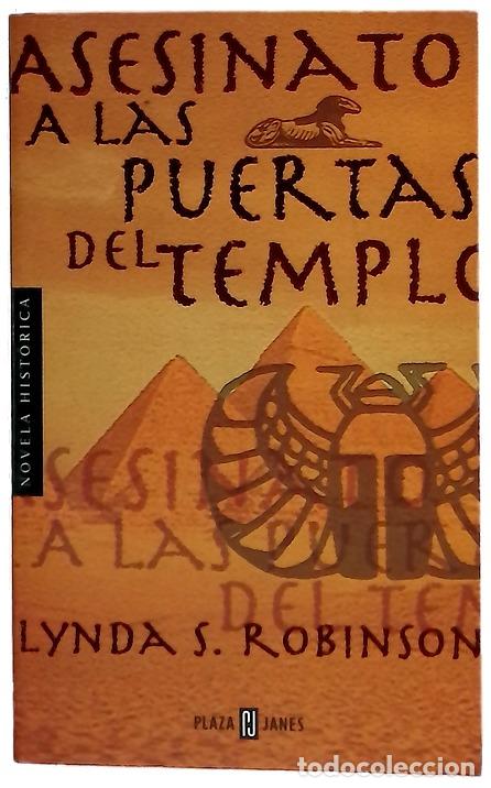 Libri di seconda mano: Asesinato a las puertas del templo