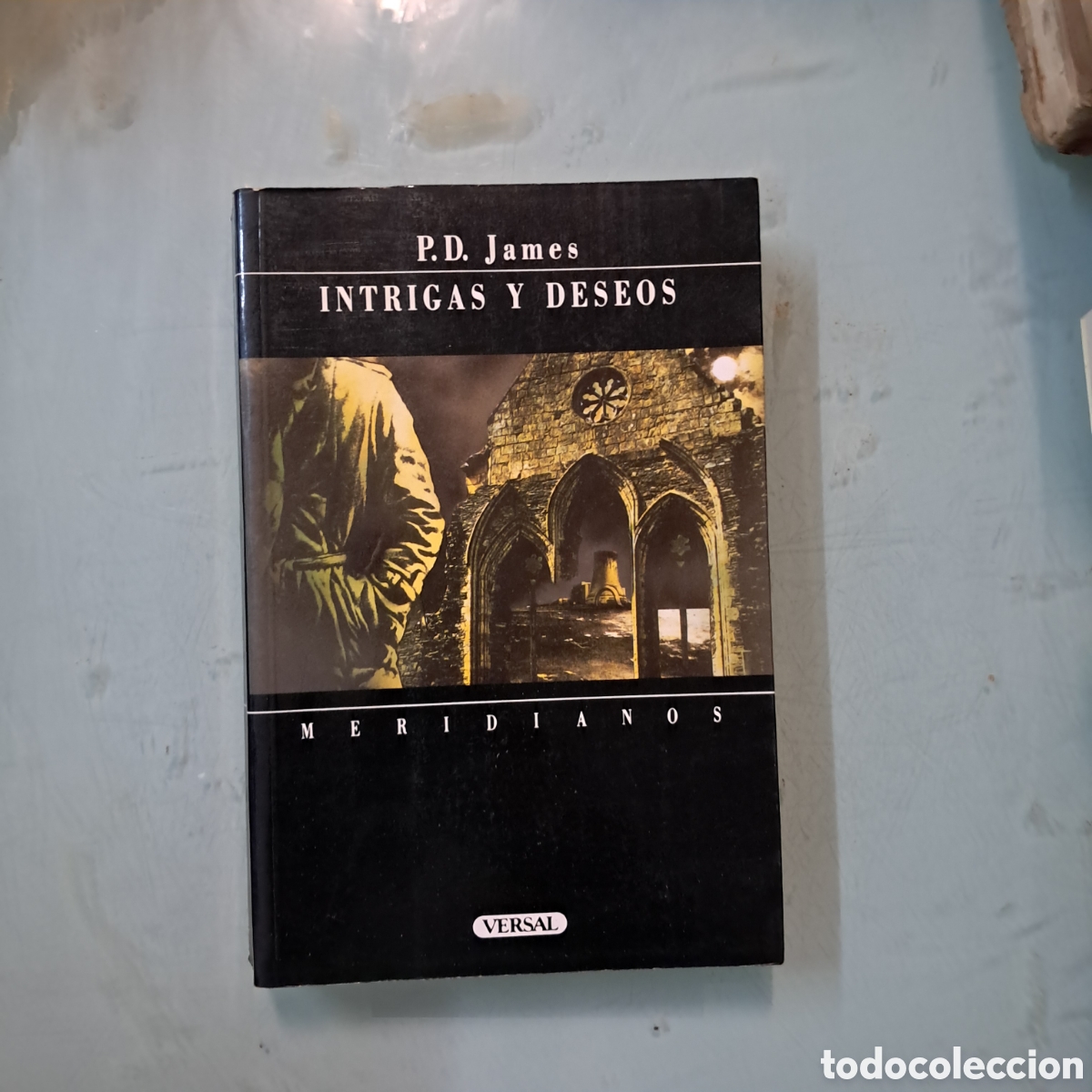Libros: P.D.James, Intrigas y deseos, Versal, 39