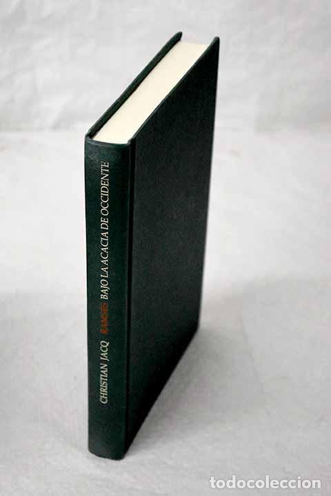 Libros: Bajo la acacia de Occidente.- Jacq, Christian
