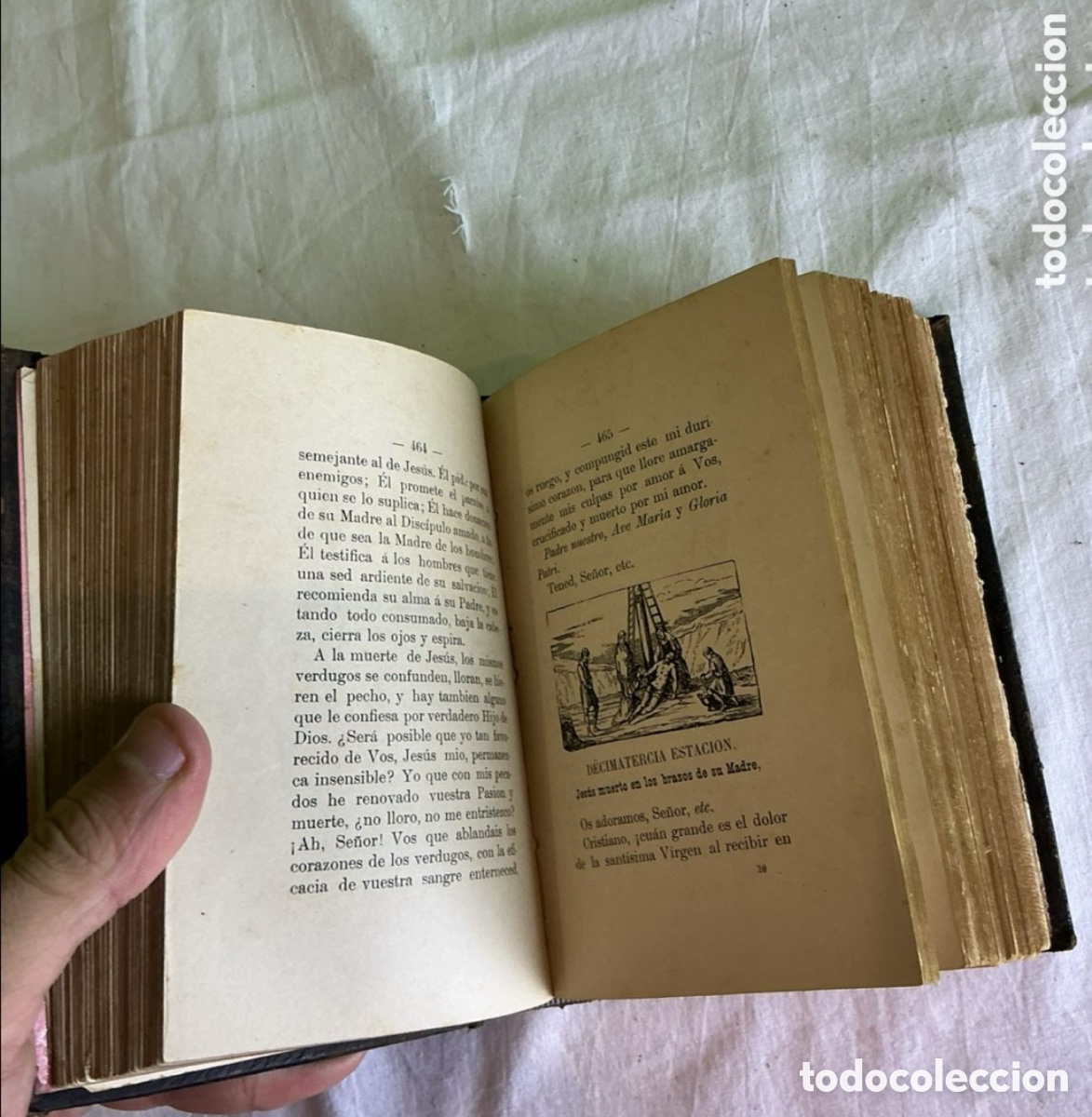 Livros em segunda m&atilde;o: Antiguo libro religioso cristiano en cuero repujado con cruz.