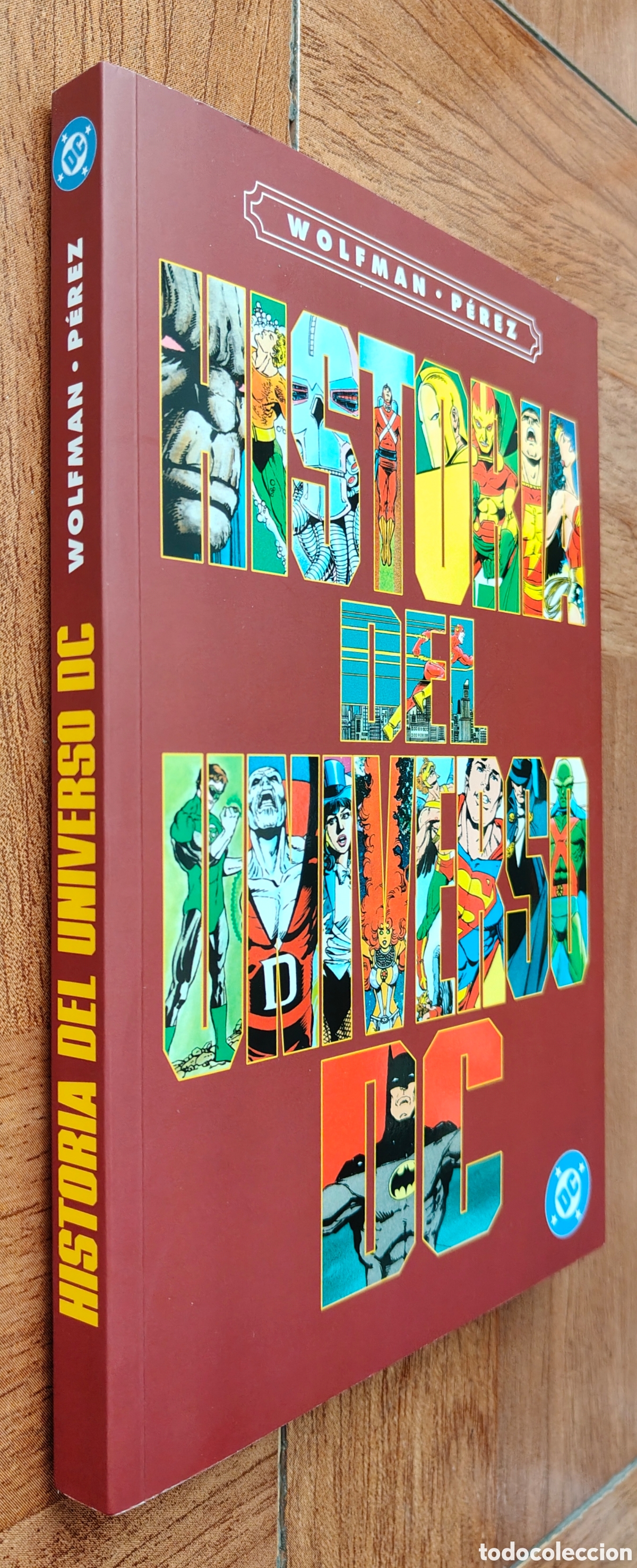 B&uuml;cher: Historia del Universo DC � Panini 2026 - Marv Wolfman / Geoge P&eacute;rez