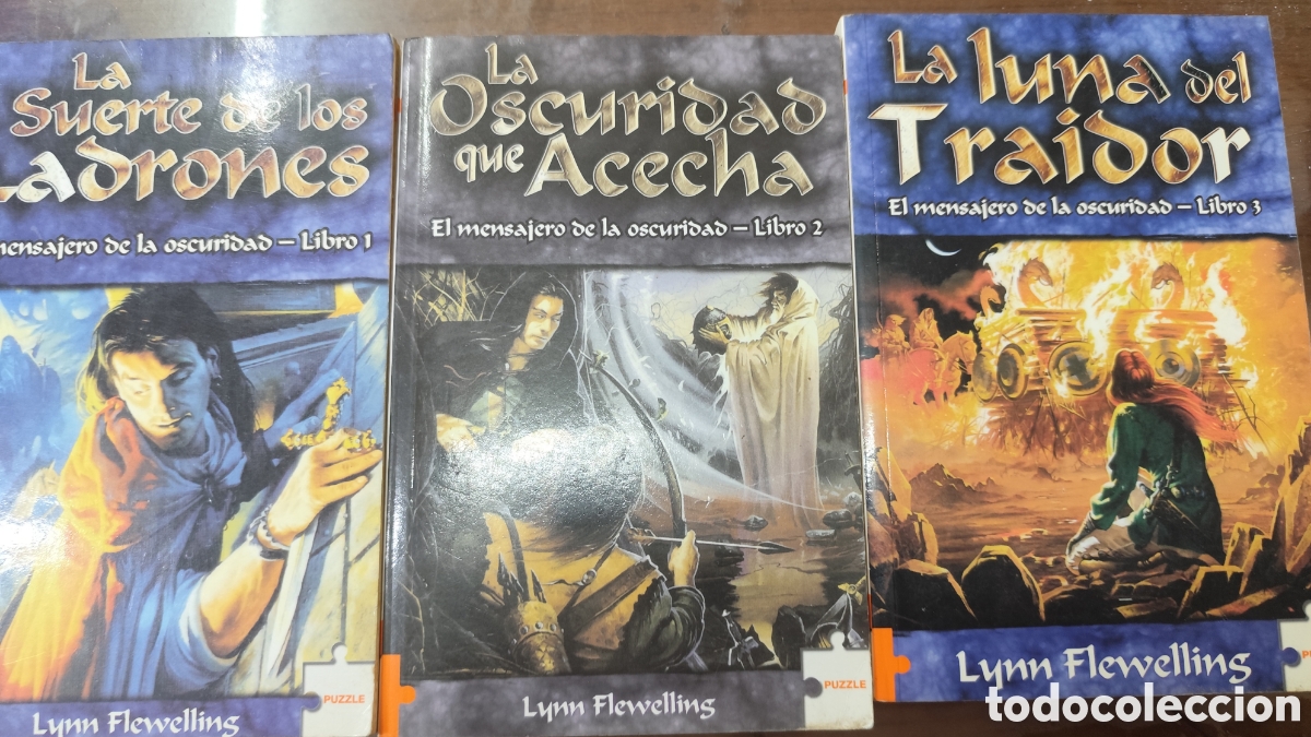 books: LA SUERTE DE LOS LADRONES. LA OSCURIDAD QUE ACECHA. LA LUNA DEL TRAIDOR. El Mensajero de la Oscurida