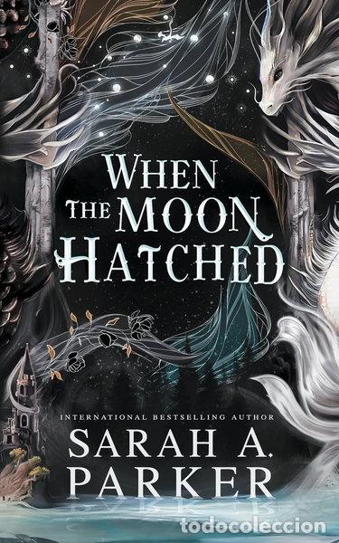 books: When the Moon Hatched- 9780645771428