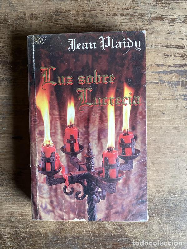 Livros em segunda m&atilde;o: Luz sobre Lucrecia - Plaidy Jean