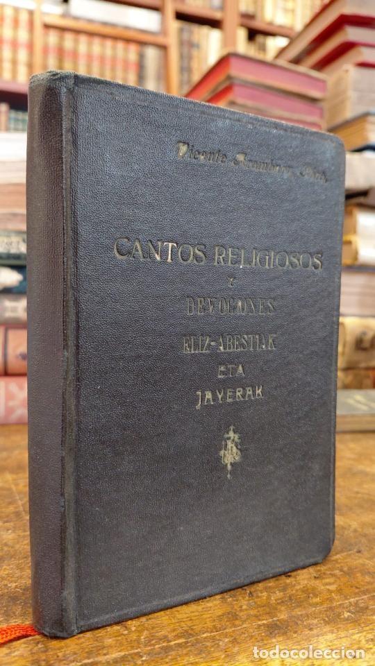 Libros: CANTOS RELIGIOSOS Y DEVOCIONES. ELIZ-ABESTIAK ETA JAYERAK. Segunda edici&oacute;n. - ARAMBURU, Vicente.