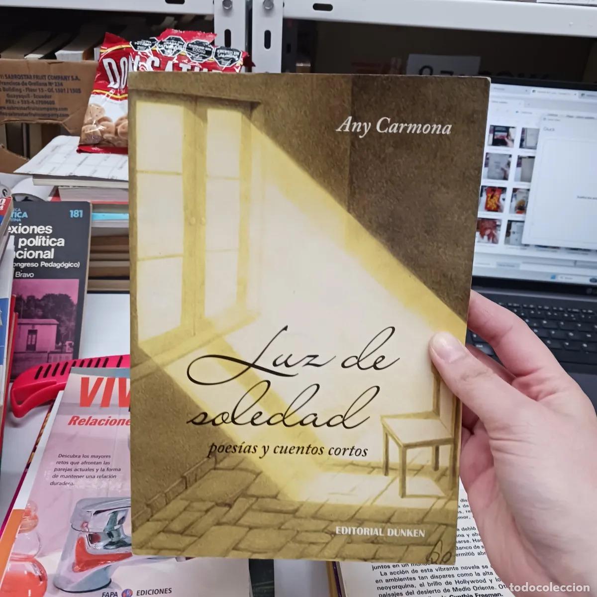 Libros: Luz de soledad (det.) - ANy Carmona