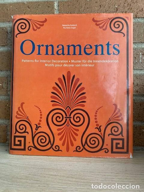 Libri di seconda mano: ORNAMENTS