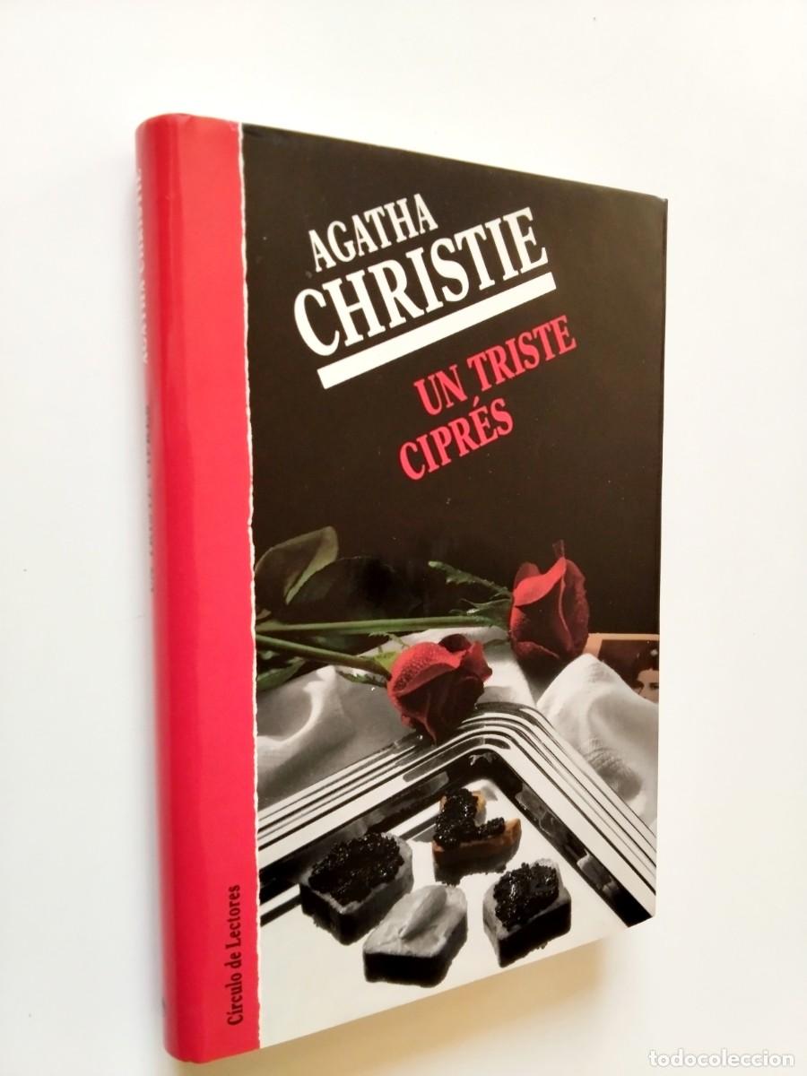 Livros em segunda m&atilde;o: Agatha Christie - Un triste cipr&eacute;s