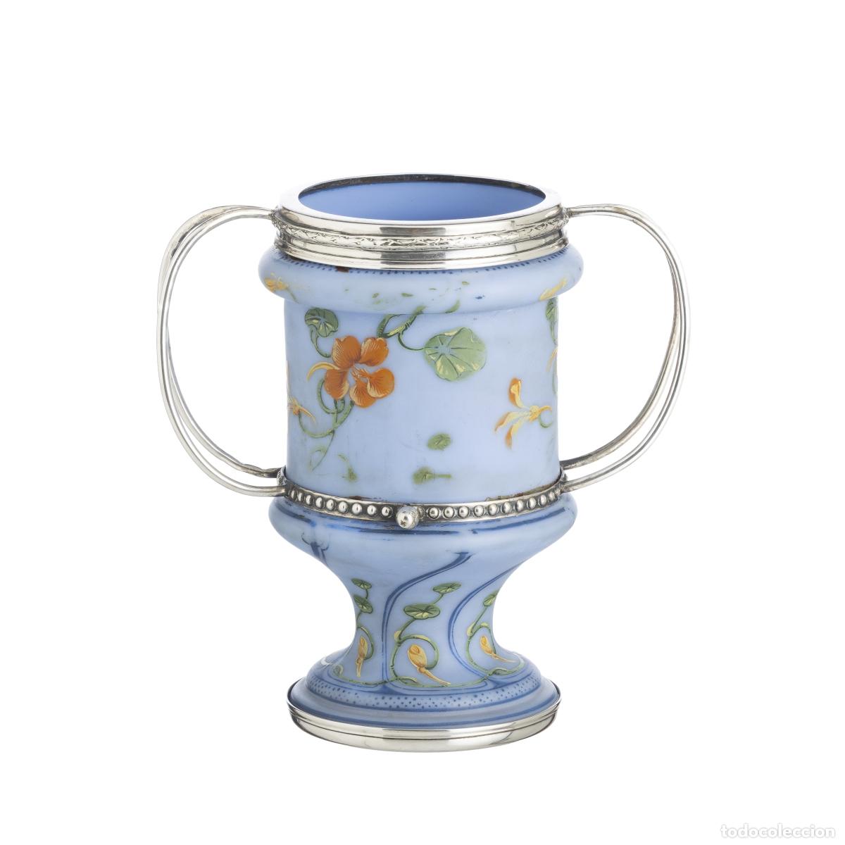 Libri di seconda mano: Plata - Jarra con asas de plata y porcelana de S&egrave;vres.