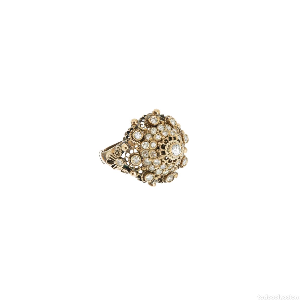 books: Joyas - Anillo de oro con diamantes
