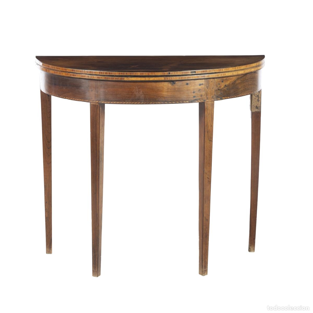 B&uuml;cher: Muebles - Mesa de t&eacute; de palisandro - siglo XIX